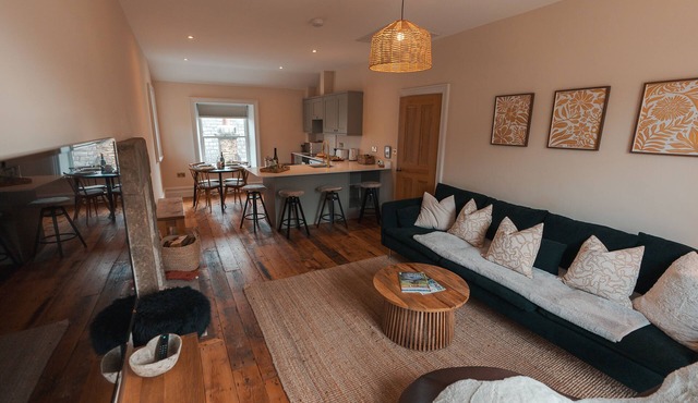 Stunning Apartment in a 16thC listed building