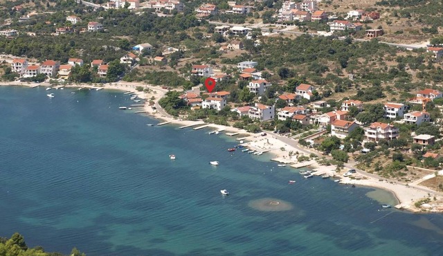 Stunning apartment in Grebastica with WiFi