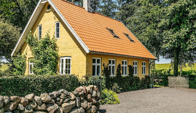 Stunning apartment in Aakirkeby