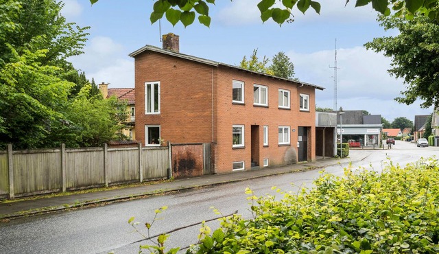 Stunning apartment in Kjellerup with kitchen