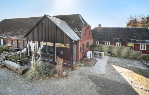 Stunning Apartment In Middelfart