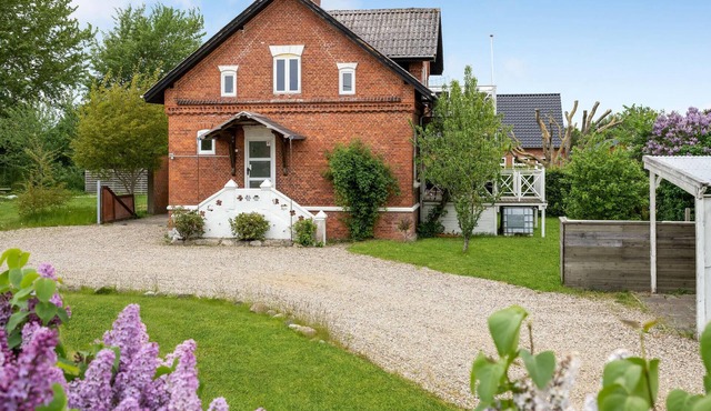 Stunning apartment in Højer with WiFi