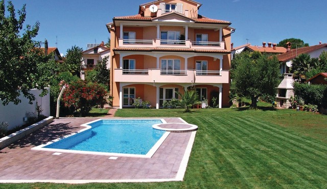 Stunning apartment in Novigrad
