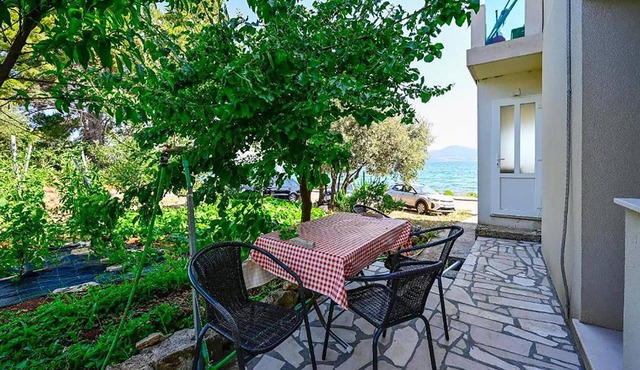 Stunning apartment in Janjina with WiFi