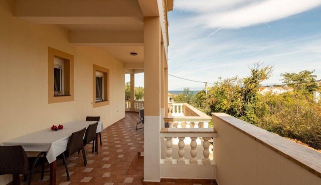 Stunning apartment in Lukoran with house sea view
