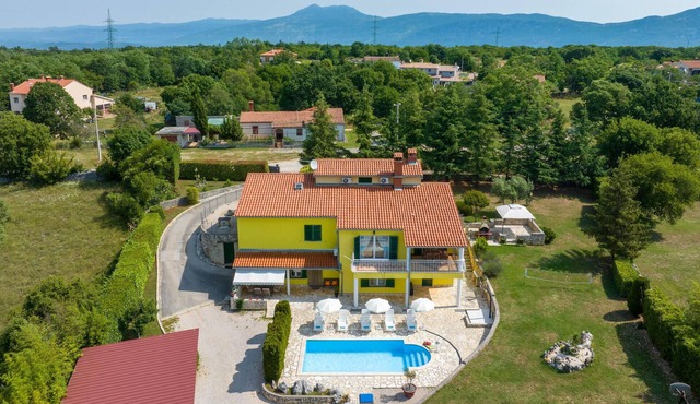 Stunning apartment in Labin