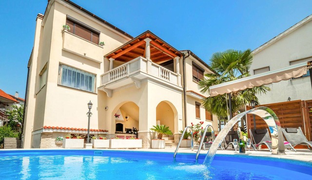 Stunning apartment in Viskovo