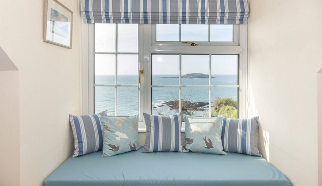 Stunning apartment with breath taking sea views