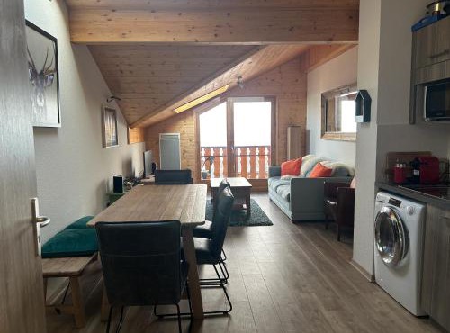 Stunning apartment with views over Lake Geneva