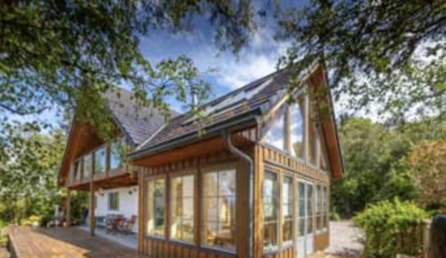 Stunning Argyll retreat with outstanding sea views, spa tub and BBQ cabin