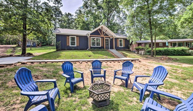 Stunning Avinger Retreat on Lake O' the Pines