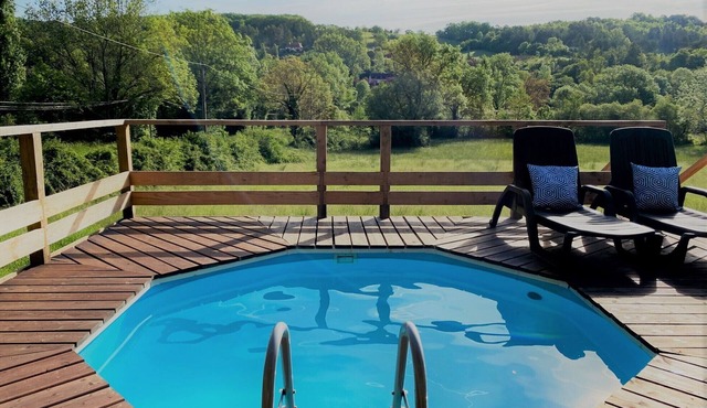 Stunning Barn Conversion with PRIVATE POOL!