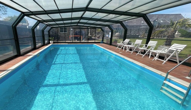 Stunning Barn with Heated Swimming Pool & Tennis Court