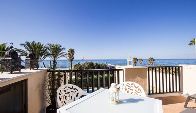 Stunning beach front studio in Marbella
