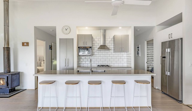 Stunning Beach House with Ocean Views on Stradbroke Island