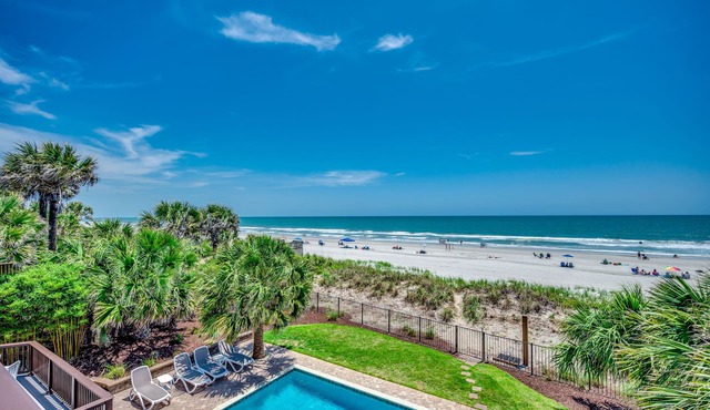 Stunning Beach Home! 3 Oceanfront Masters w/ensuite Baths! Panoramic Views!