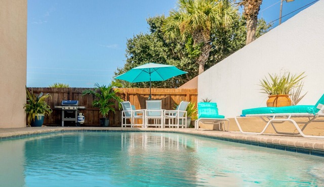 Stunning Beach Home with Heated Pool, 200+ 5 star Reviews, Easy Beach Access!