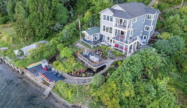 Stunning beachfront getaway!