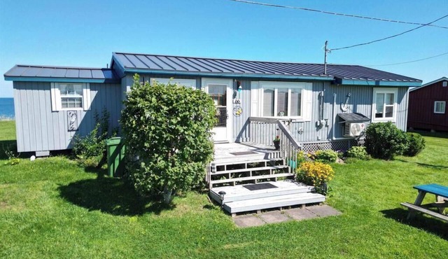 Stunning beachfront cottage on Nova Scotia's exclusive North Shore Sunset Coast!
