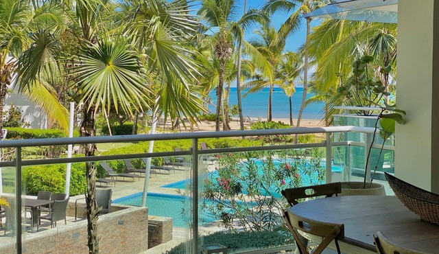 Stunning beachfront condo with private beach, Las Terrenas-El Limón