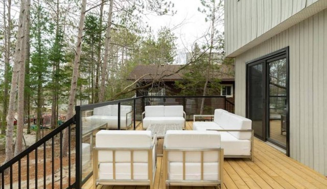 Stunning Beachfront Cottage: Private Beach, Hot Tub