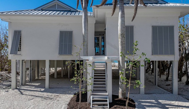 Stunning Beachfront Home 3-bedroom, 3-bathroom home on Boca Grande