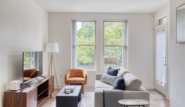 Stunning Bellevue 2BR w/Gym, W/D & Lounge, near Shops, by Blueground