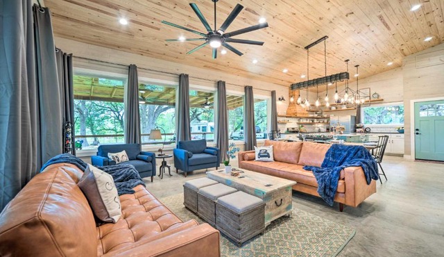 Stunning Blanco Home with Direct River Access!
