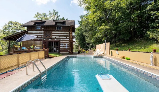 Stunning Boho Log Cabin Country Retreat with Pooln