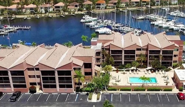 Stunning Burnt Store Marina,Boating &Golf Community, Cape Coral Punta Gorda area