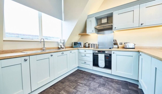 Stunning Central Gems of Harrogate - Sleeps 18!