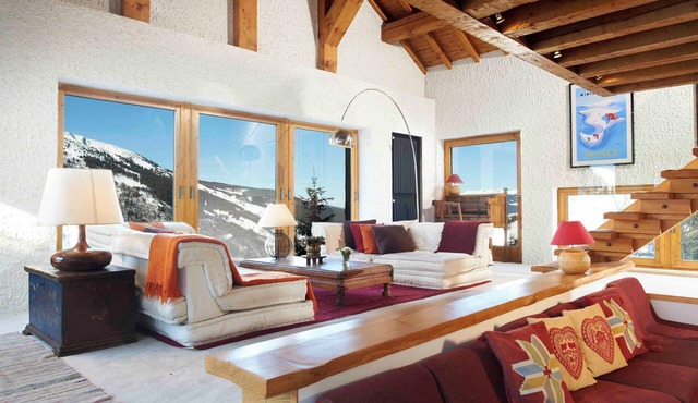 Stunning Chalet with incredible views only 3 mins from the piste.