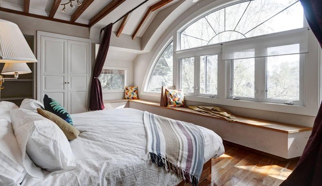 Stunning character home in the heart of walkable Kensington