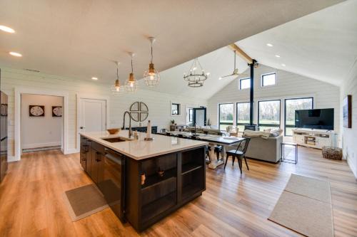 Stunning Chesapeake Bay Farmhouse with Dock and Kayaks