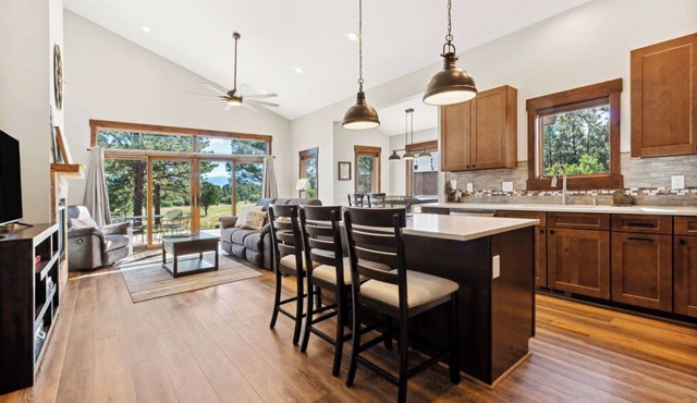 Stunning Cimarron Golf Villa Lic# STR-1-2024-038