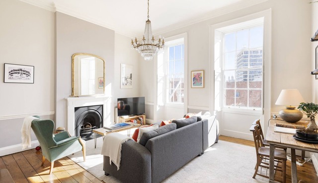 Stunning City Centre Living with Parking