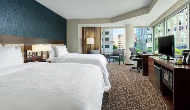 Stunning City Retreat Steps Away from White House | Rooftop Pool Access