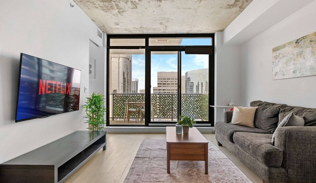 Stunning City Views Earthy Vibes WFH