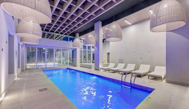 Stunning city views luxurious condo in Montreal w/balcony & office space