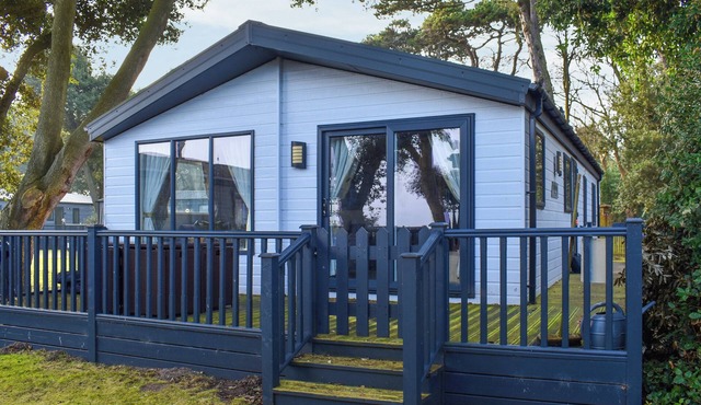 Stunning Cliff Top Cottage - UK48809