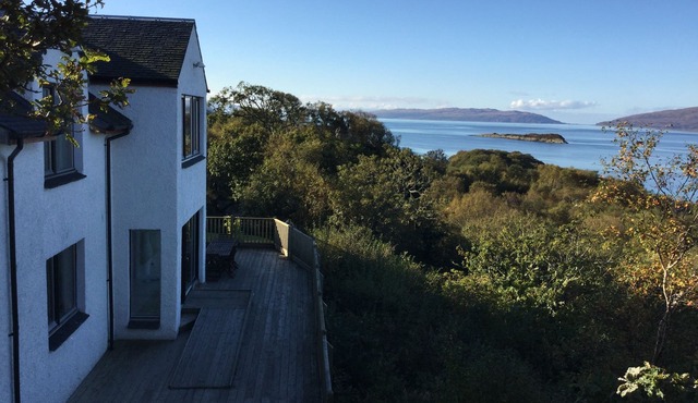 Stunning Coastal House near Oban by the sea with Island views spacious 4 bedroom