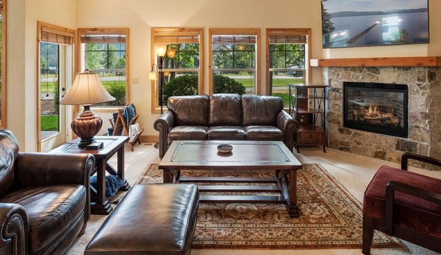 Stunning Condo | Dover Bay Waterfront Community