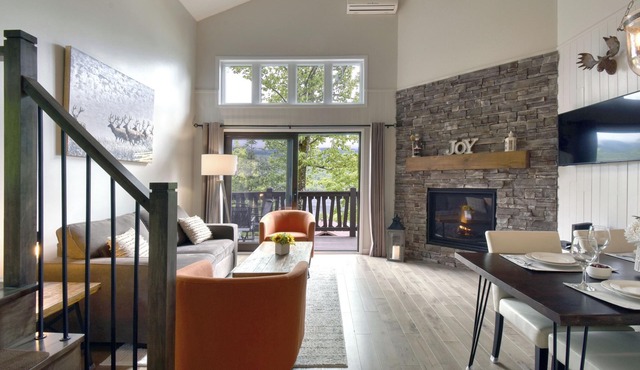 Stunning Condo - View on Lake Tremblant & Mountain