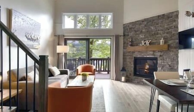 Stunning Condo - View Lake Tremblant & Mountain