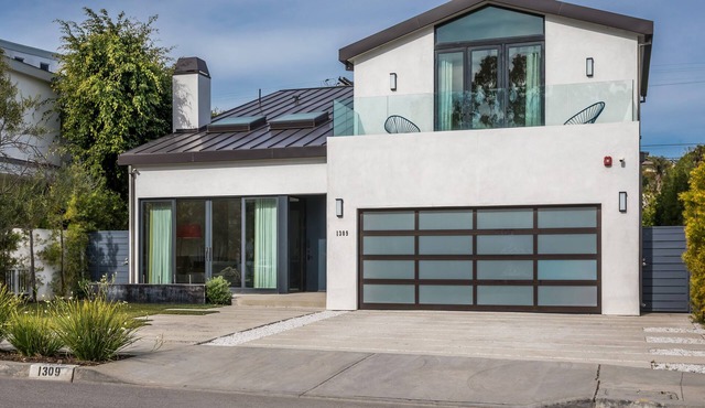 Stunning Contemporary Santa Monica Home - 4Br + 5Ba + Private Office