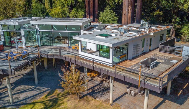 Stunning Contemporary Home, a River Penthouse on Russian River, like No Other!