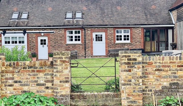 Stunning converted barn set in 80 acres of glorious English countryside