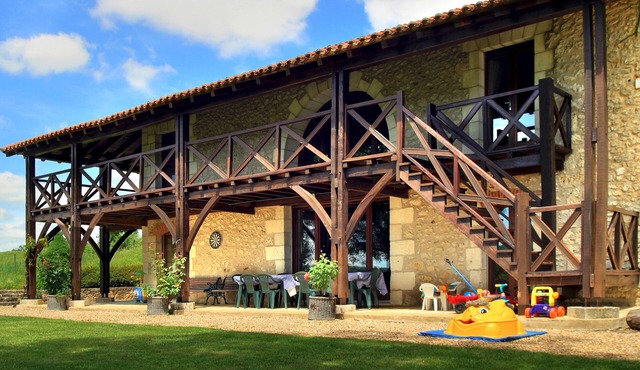 Stunning converted barn,near Brantome, Perigueux heated pool,sleeps 10 + infants