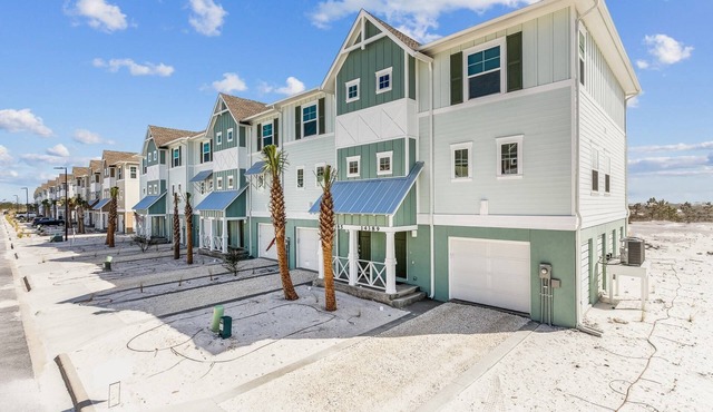 Stunning Corner Townhome |Gulf Views |Beach Parking Pass |Dog Friendly |Free Golf |Beach Club |Pools