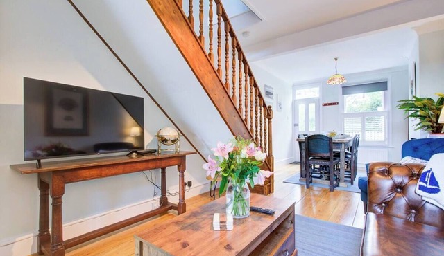 Stunning Cottage in the Heart of Old Leigh - Pass the Keys